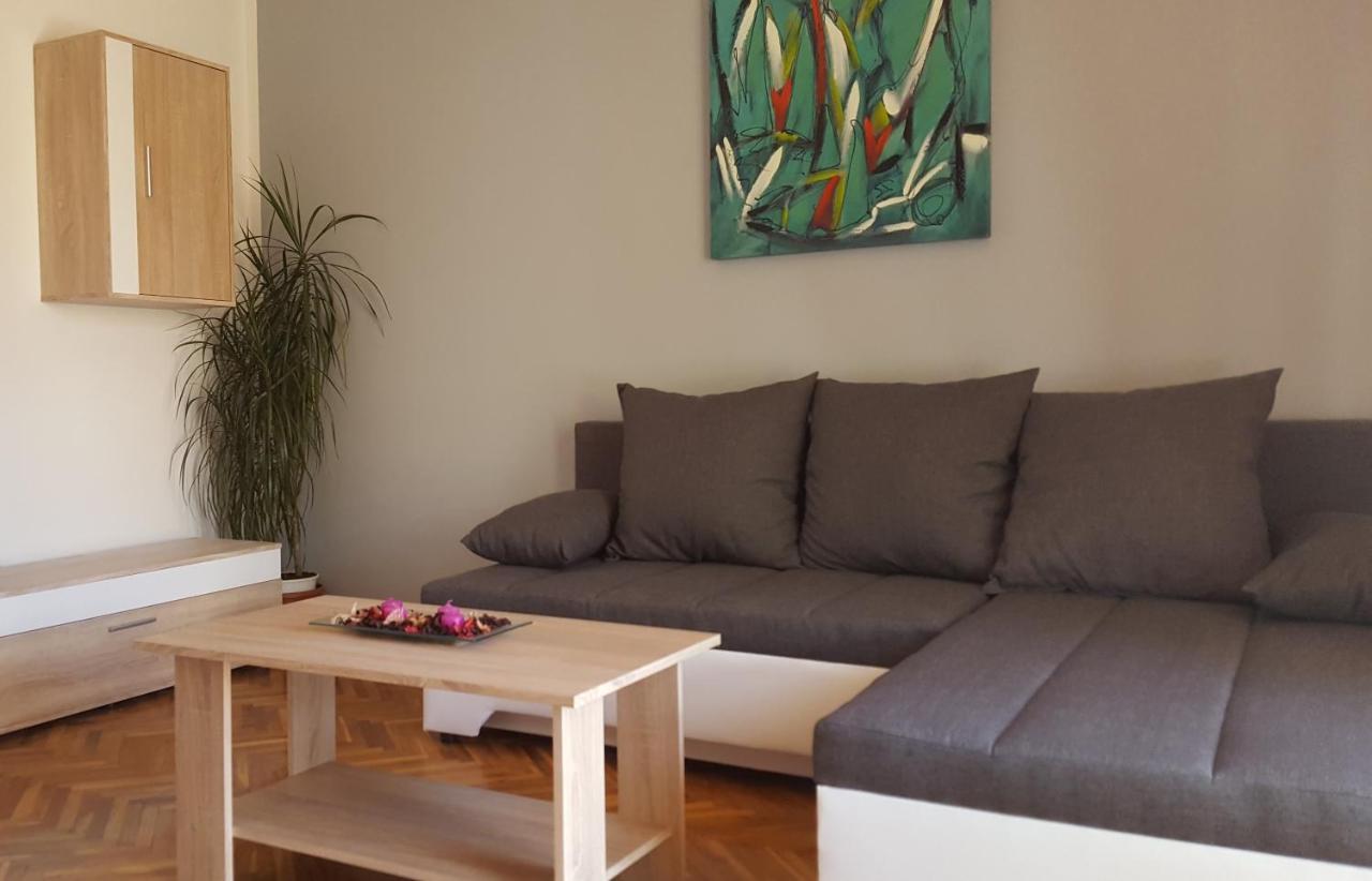 Apartman Ema 4+2 Koromačno Extérieur photo